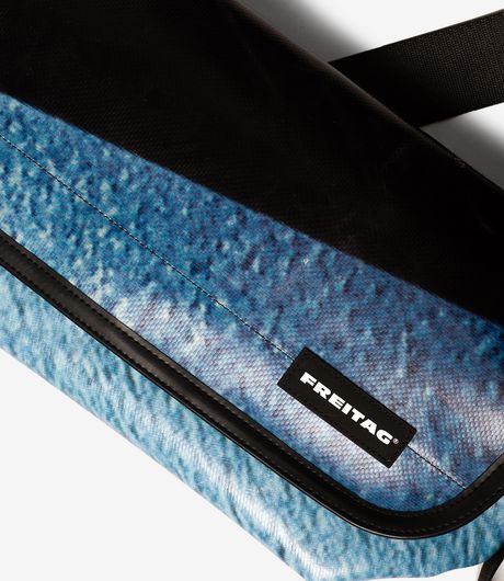Freitag F42 Surfside 6 Medium Messenger Bag Black/Blue