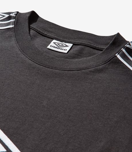 Umbro Players Tee Washed Black Smock Grey