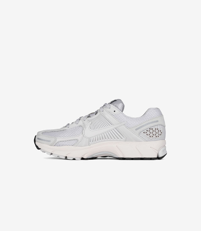 Shop Nike Zoom Vomero 5 Vast Grey at itk online store