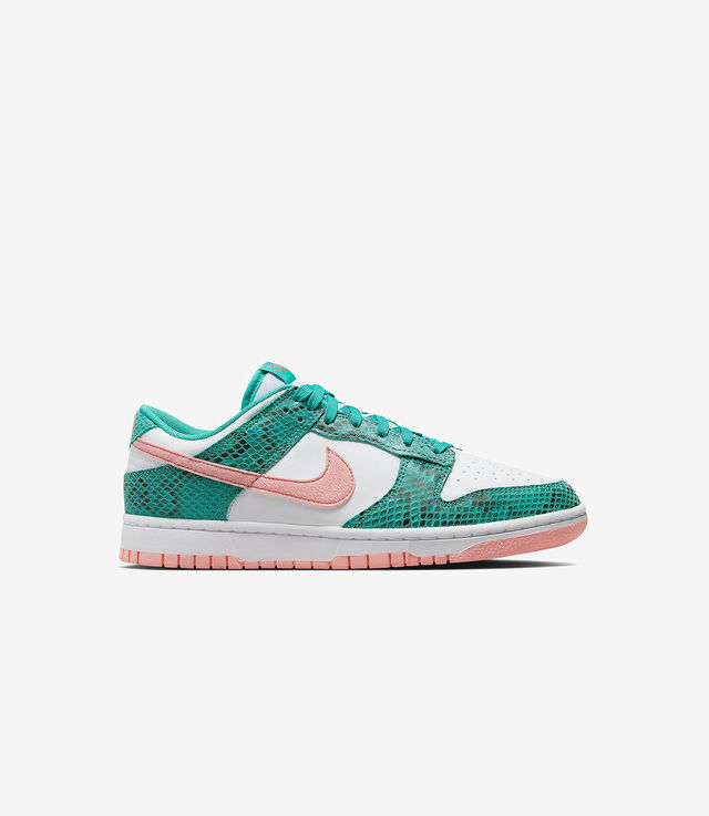 bleached coral nike