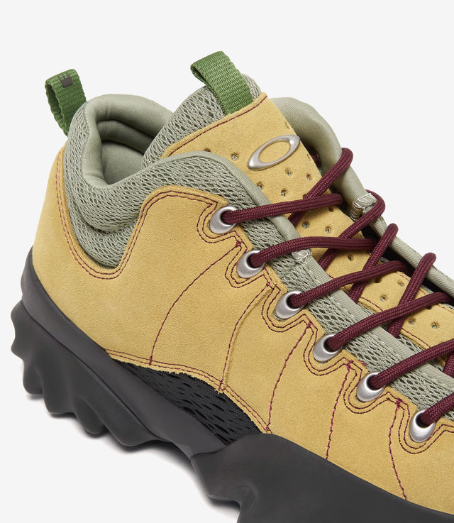 Shop Oakley Factory Team Suede Edge Boots Parsnip/Tea at itk