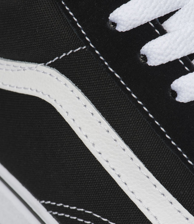 Shop Vans Old Skool Black/White at itk online store