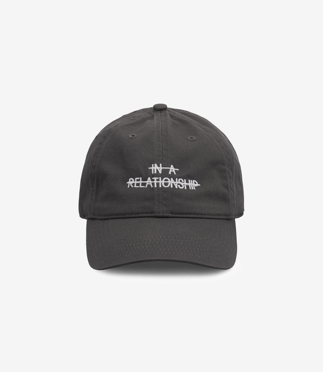 IDEA】IN A RELATIONSHIP HAT キャップ