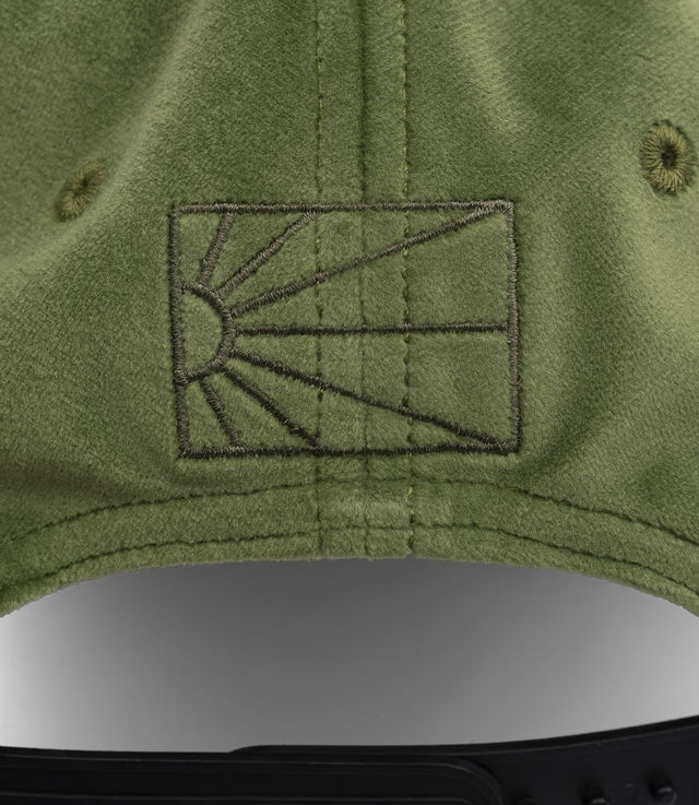 Velvet Cap in Khaki Rassvet