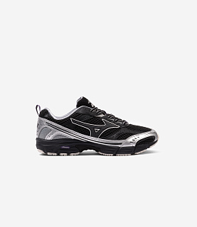Mizuno MXR Black/Sand/Purple Haze