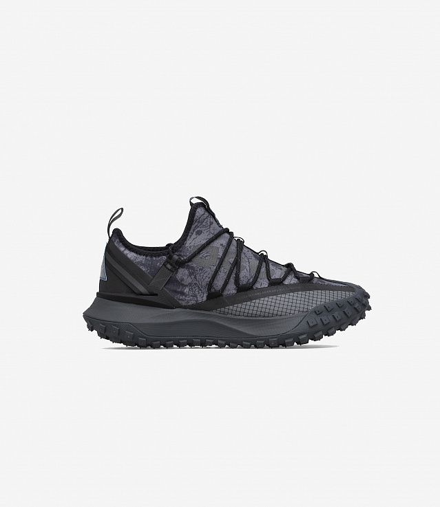 acg mountain fly low green abyss